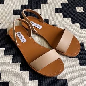 Steve Madden Taupe Sandals
